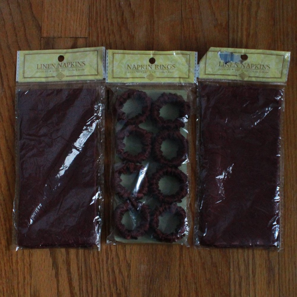 Trio of Greenbrier International Inc. Dining Accessories